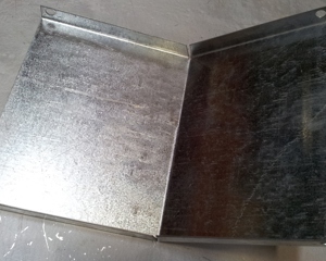 Cover for transmission box feed hopper 2-ways for breeder